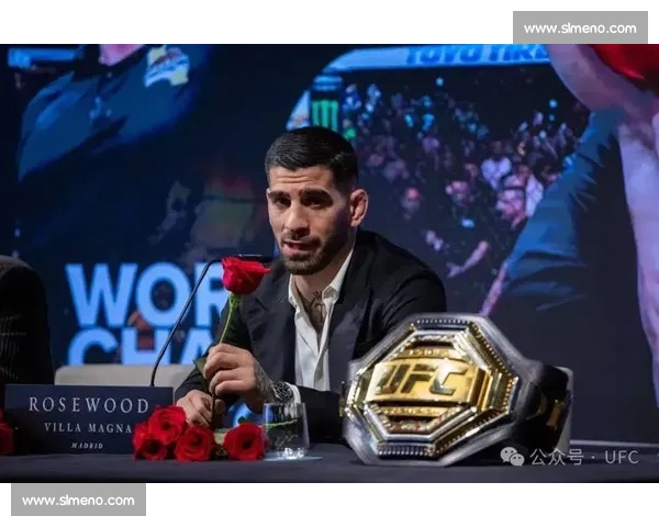 UFC 317 双冠王诞生!托普里亚首回合 KO 奥利维拉,赛后放言挑战次中量级 UFC 317 双冠王诞生!托普里亚首回合 KO 奥利维拉,赛后放言挑战次中量级