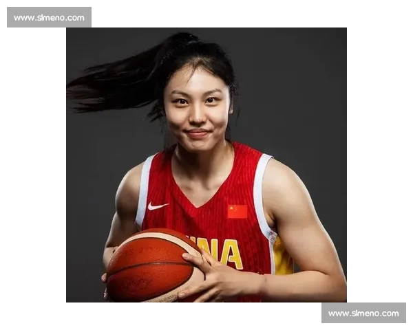 2.26 米女篮新星遭日媒酸评，国际教头盛赞 “长城级统治力”