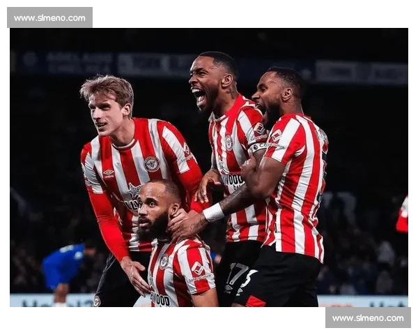 前曼联铁卫力荐双星：姆贝莫锋线利刃 + 库尼亚中场新核